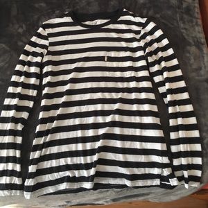 Black and white long sleeve shirt